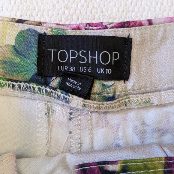 Topshop floral high waisted shorts size UK10, US 6 EU 38. - Picture 3 of 6